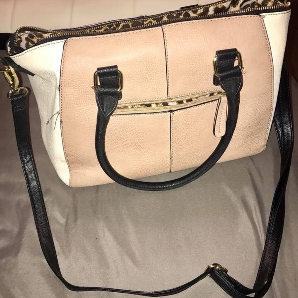 Mossimo Purse - Picture 2 of 4